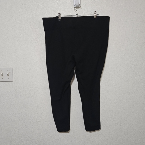 Studio by Torrid cropped pants size 2xR - Picture 10 of 11